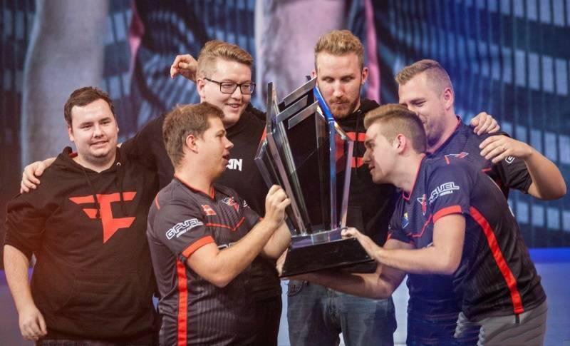 英雄联盟LPL数据：不断发展的英雄联盟电竞