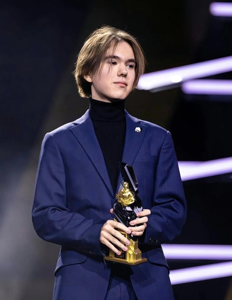 IEM墨尔本2025半决赛：最佳比赛、击杀、评论、表情包、网红反应