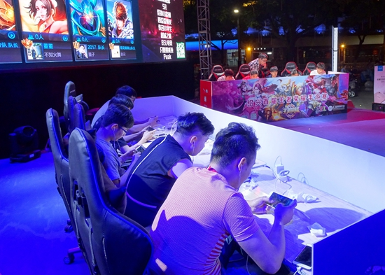 BNK FEARX 和 Generation Gaming 在 LCK 2025 赛季中获得胜利