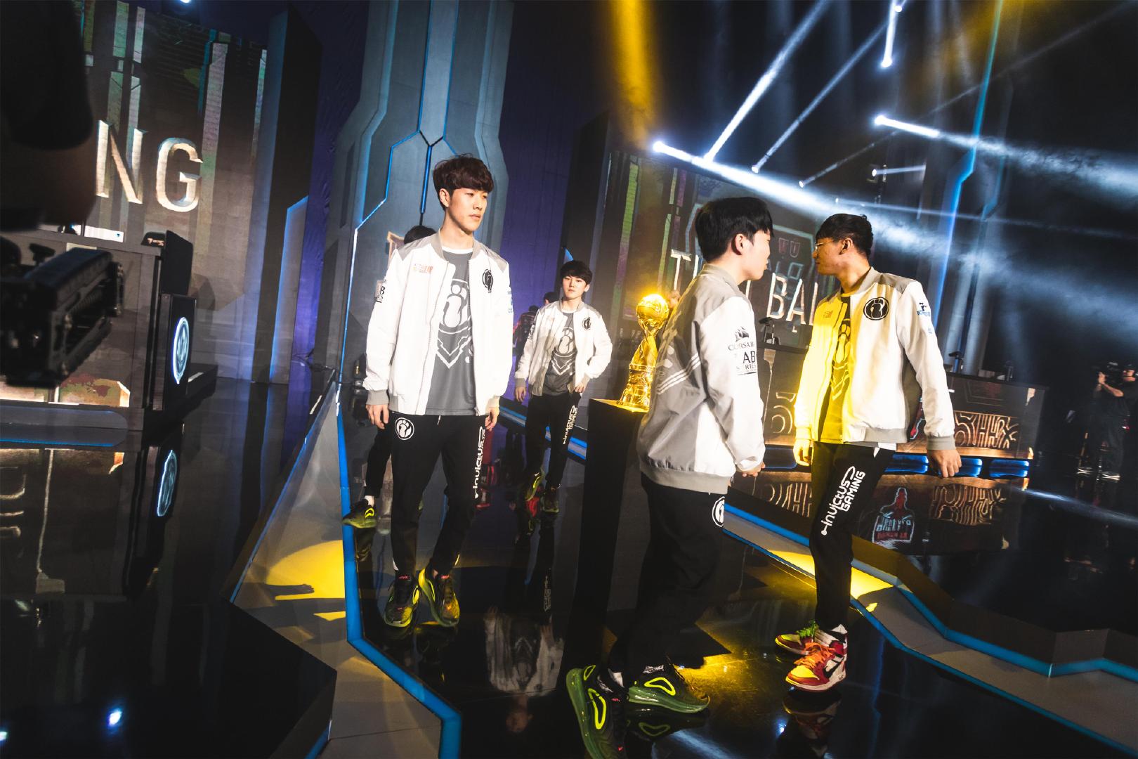 xiaofang ：豹女可以撑起节奏 今天表现一般