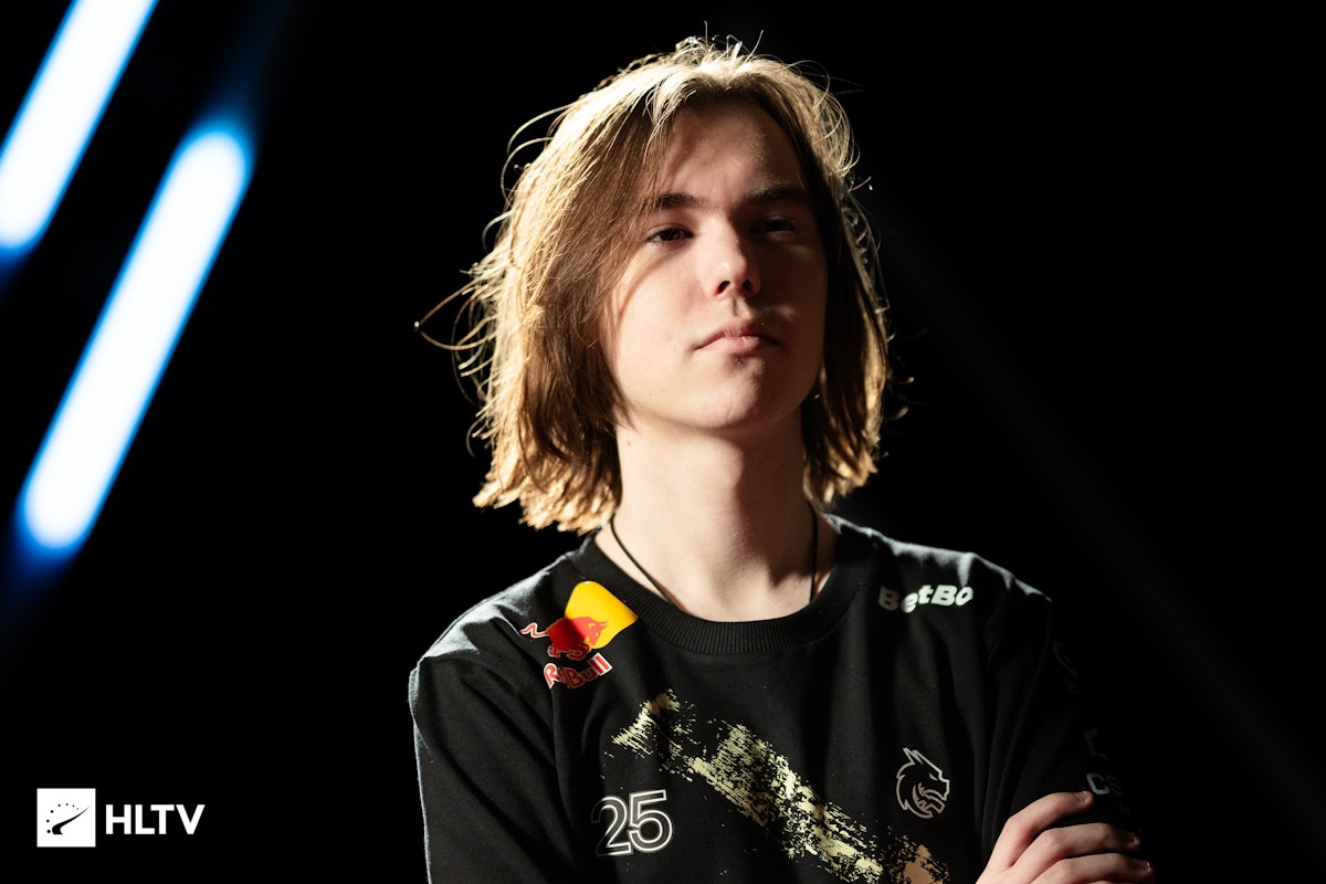 LPL春季季后赛败者组TES vs V5迫近，选手们排位都在练什么？